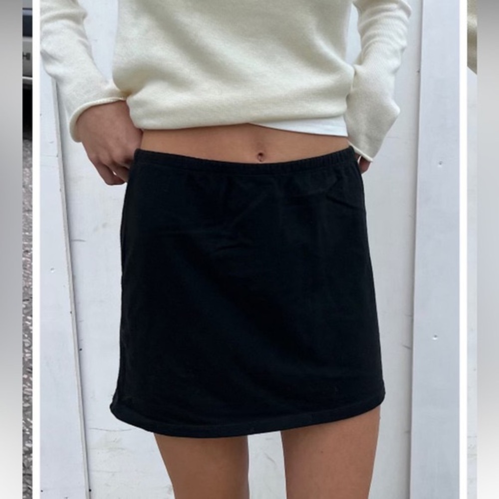 Brandy Melville Phoebe skirt